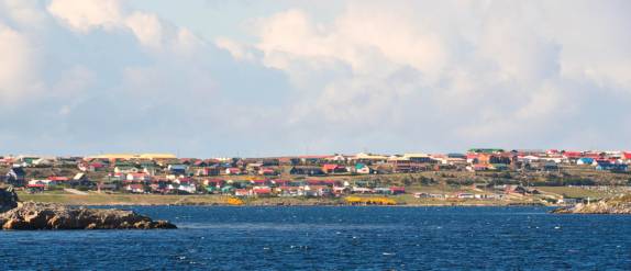 Chegando a Port Stanley, capital de Falkland (foto de John Pairaudeau)
